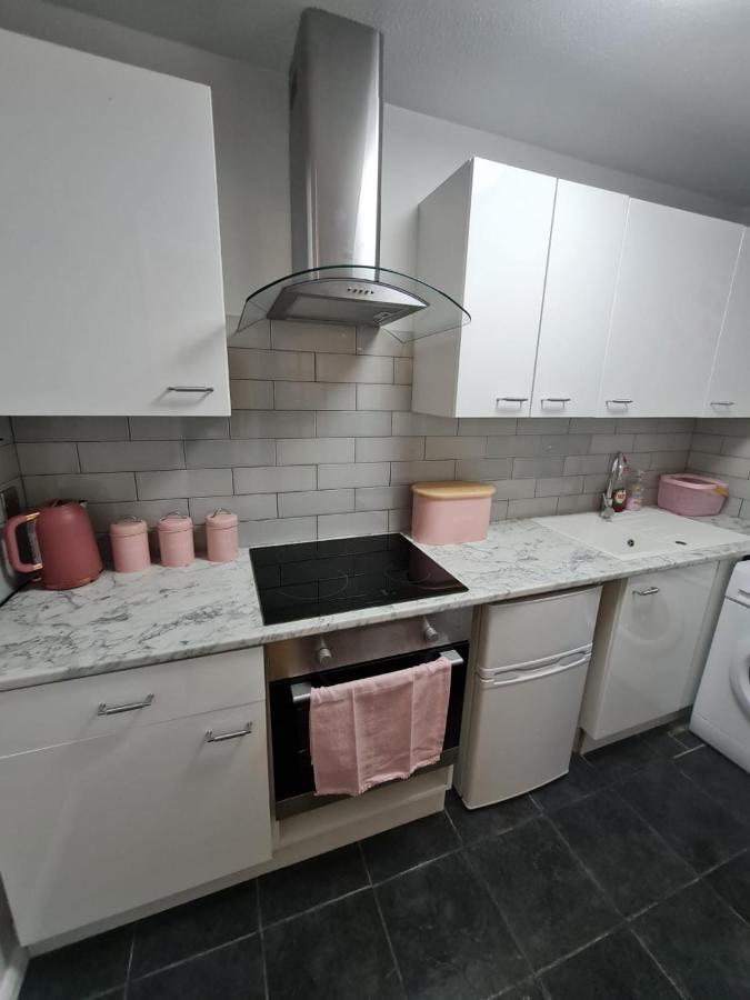 Lovely 2 Bedroom Flat In Nice Inversness Area. อินเวอร์เนส ภายนอก รูปภาพ
